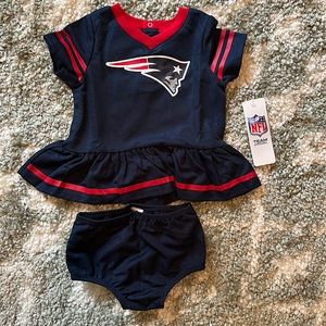 2/$25 NWT Patriots baby girl jersey with bloomers